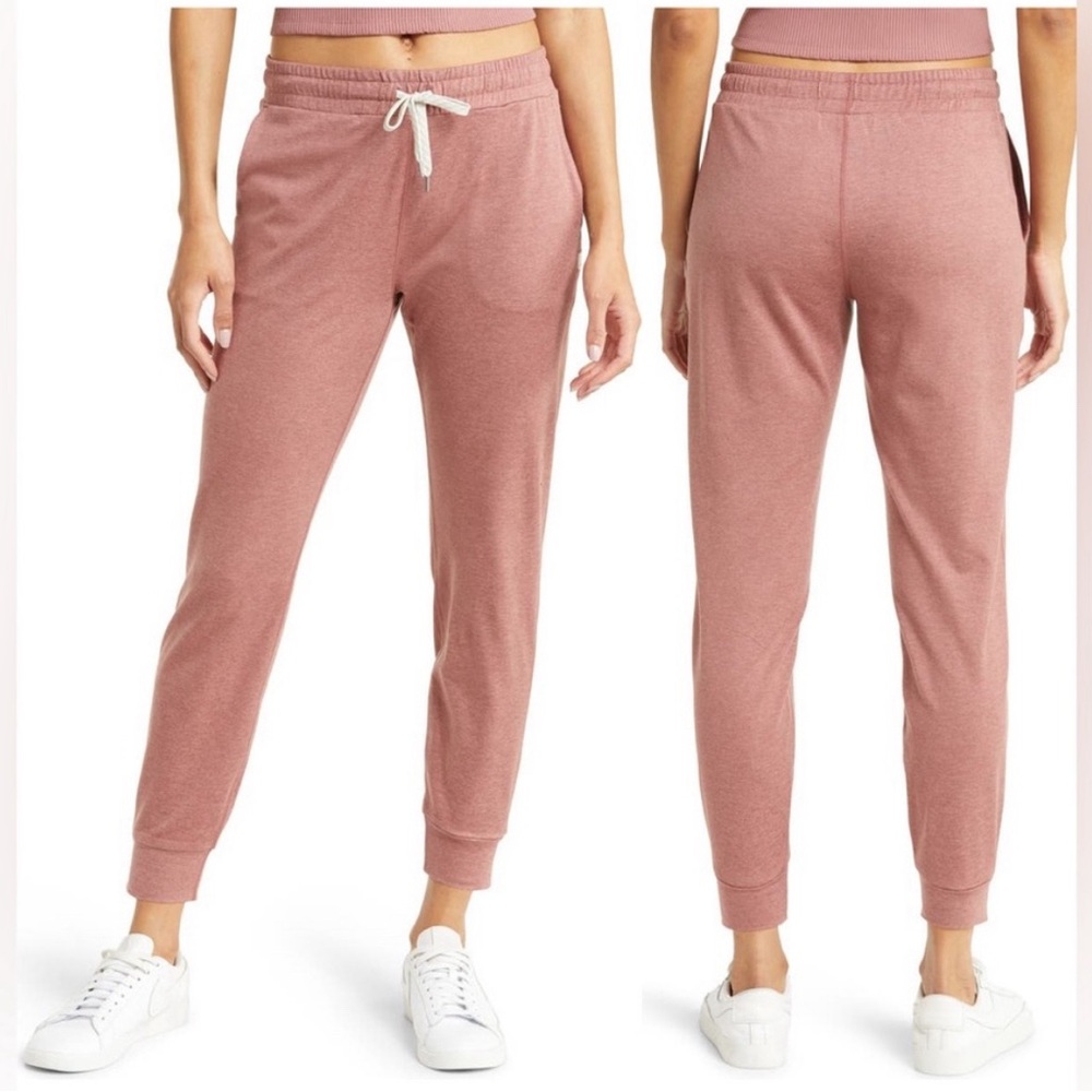 Pink Vuori performance joggers - XS